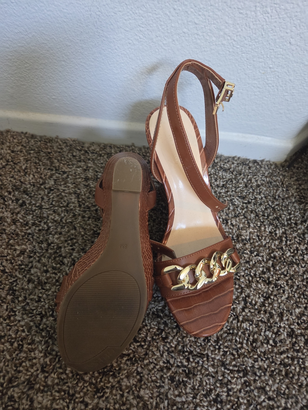 GUESS Tales Cognac Croc-Embossed Chain Platform Wedge 🎉💕😘